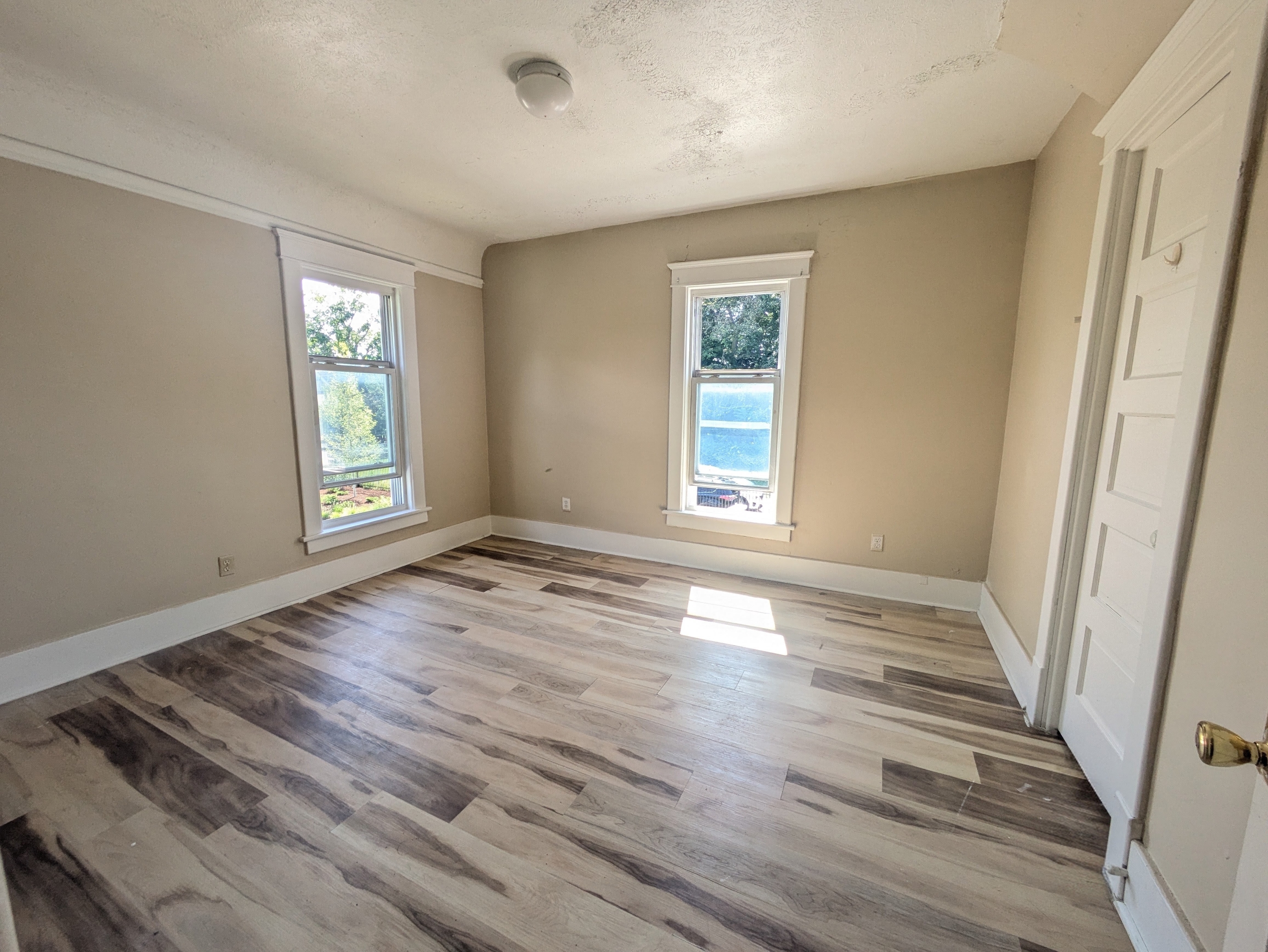 433 East 6th Street -5